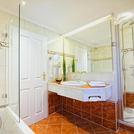 Отель Familotel Bavaria 4*