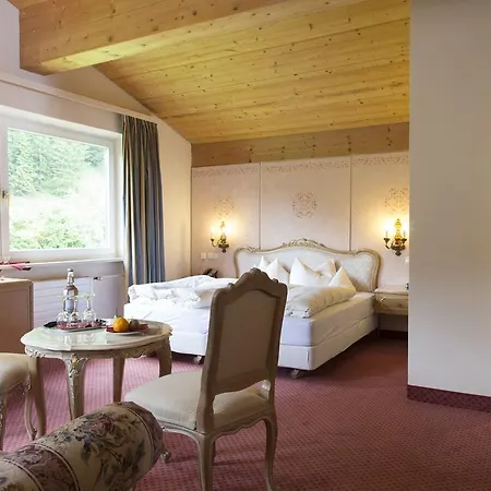 Отель Familotel Bavaria 4*